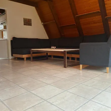 Nurdachhaus 46 *